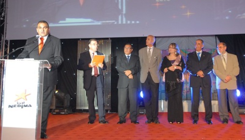 “نجمة”تنظم حفلا بهيجا على شرف الأسرة الإعلامية في الجزائر