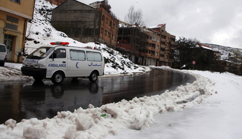 الثلوج تكسو سفوح وتلال الجزائر بحلة بيضاء استبشر لها الفلاحون