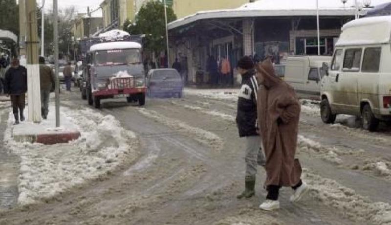 101 قتيل وجريح والثلوج تعزل 10 ولايات في ظرف 73 ساعة