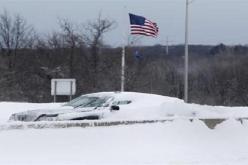 عاصفة ثلجية عاتية تجتاح أمريكا وتوقف شبه كلي للنقل البري والجوي