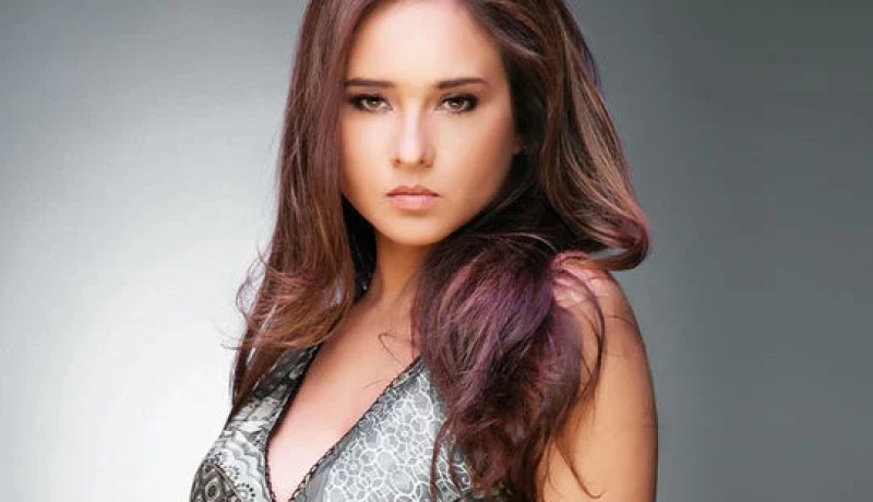 نيللي كريم تفكر في اعتزال الفن