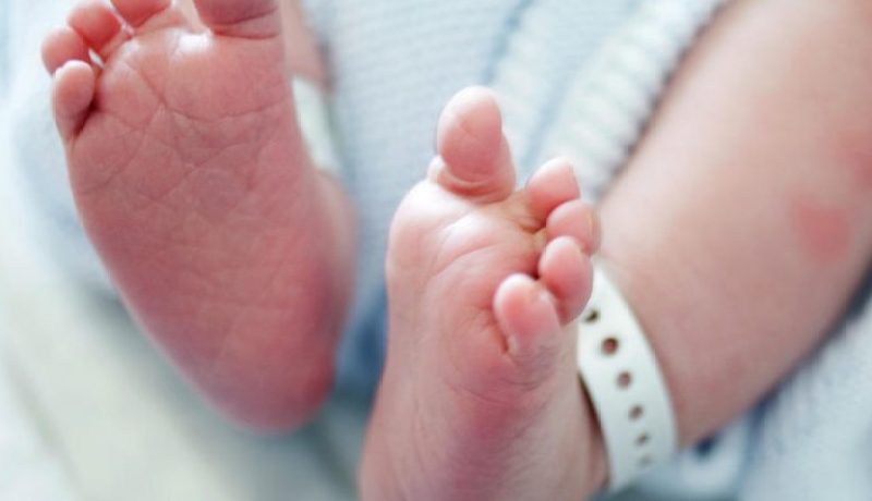 حاجة جزائرية تضع مولود بالبقاع المقدسة