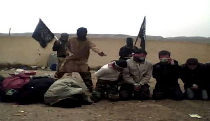 داعش يعدم 12 طالبا ويأسر 19 شرطيا في الموصل