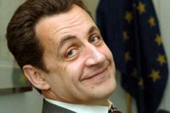 ساركوزي يهدّد بسحب الجنسية من الأجانب المتورّطين في أعمال الشّغب