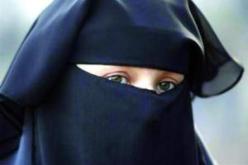 يرتدي الحجاب ليلاقي ''جولييت'' في إقامة البنات!