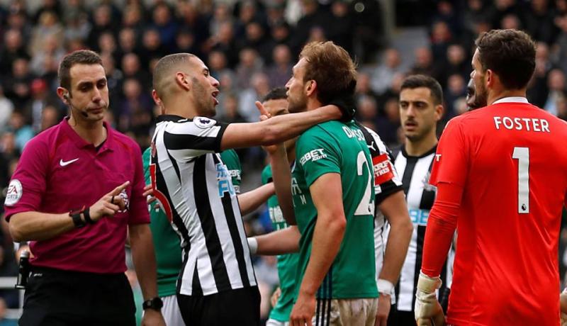 الصحافة الإنجليزية:”إنتهى مَوسم سليماني وسيعود لليستر سيتي” !