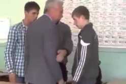 مراقب ثانوية ينطح تلميذا برأسية على طريقة «زيدان» في بسكرة