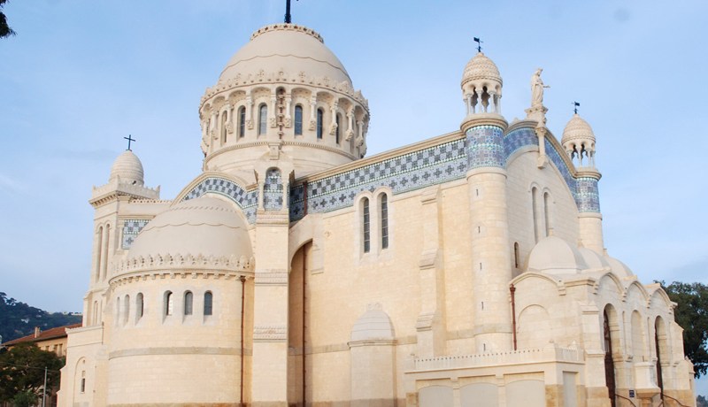 ‮''‬ترميم سياسي‮'' ‬للسيدة الأفريقيــــــــــــــة