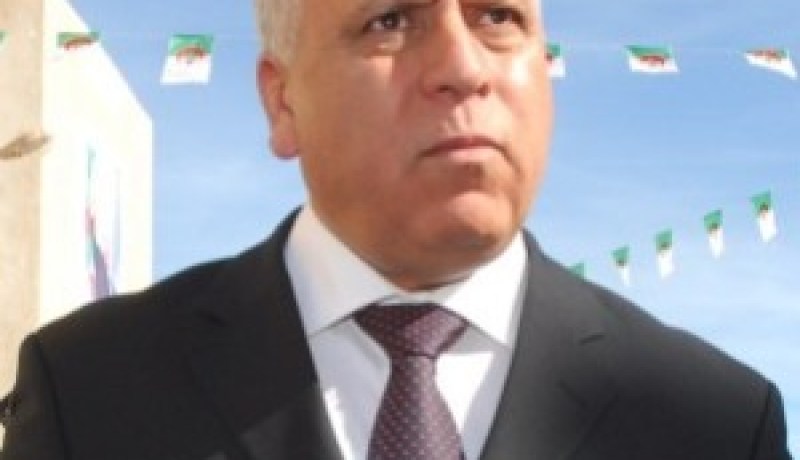 مسؤول أكثر من وزير