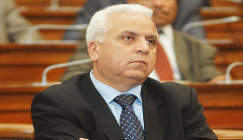 قوائم المستفيدين من السكنات قبل الإنجاز