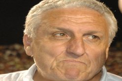 ‮سَلاك الجزائر في‮ ‬المونديال في‮ ‬بلحاج وزياني‮ ‬وليس في‮ ‬أسماء مجهولة فرنسيا‮