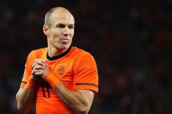 النجم الهولندي يضع حدا لمسيرته الكروية