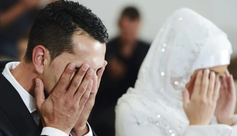 صيدلاني يناشد زوجة تقية متمسكة بأحكام الشريعة