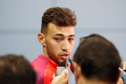 منير الحدادي يجهز حقائقبه لمغادرة برشلونة