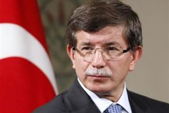 داود اوغلوا: تركيا تقترح أن يتولى الشرع قيادة سوريا بدلا من الأسد