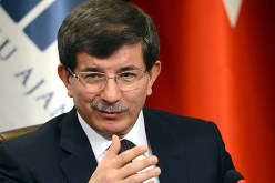 داود أوغلو يدعو لسرعة الكشف عن ملابسات قضية باريس