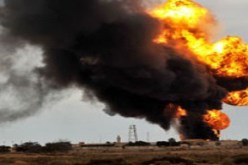 تفجير خط لنقل النفط في مدينة دير الزور شرق سوريا