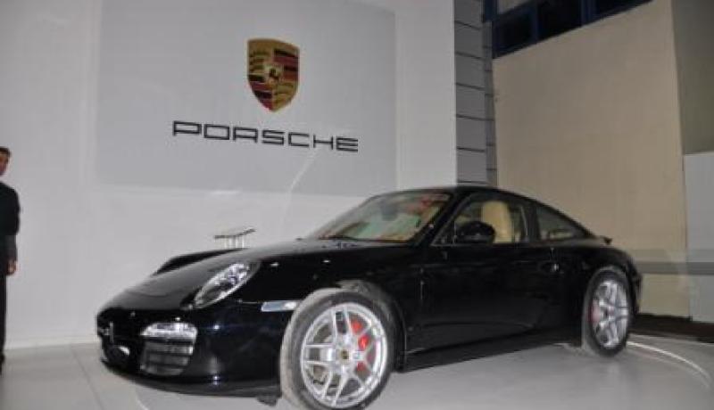 PORSCHE  لأول مرة في الجزائر بأسعار تتراوح بين مليار وملياري سنتيم