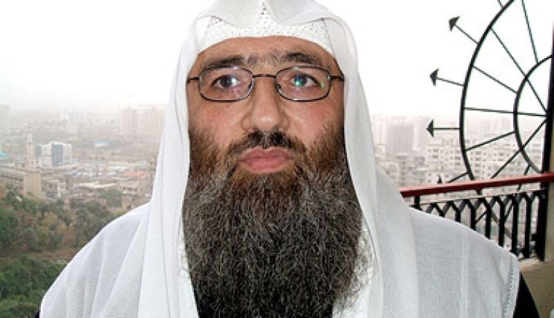 الداعية الإسلامي بكري يؤكد أن منع ارتداء النقاب في فرنسا سيزيد من دعم القاعدة