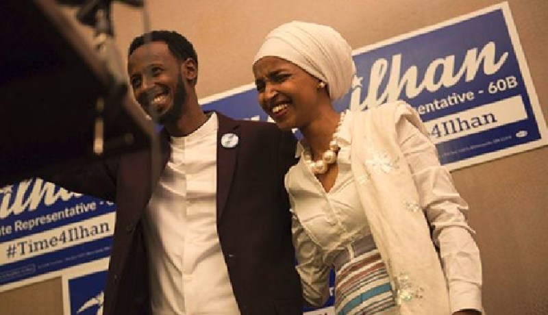 ألحان عمر.. لاجئة صومالية مسلمة تفوز بعضوية الكونغرس الأمريكي