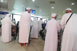 انطلاق عملية تعليق تأشيرات العمرة للجزائريين