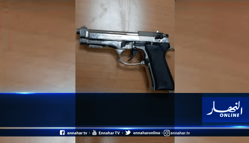 حجز مسدس ناري بحوزة مسافر جزائري بمطار هواري بومدين