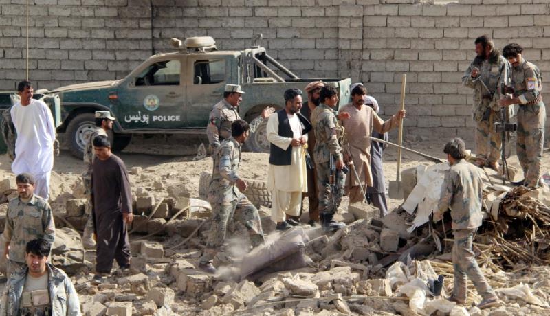 مقتل 5 أشخاص في هجوم انتحاري بأفغانستان