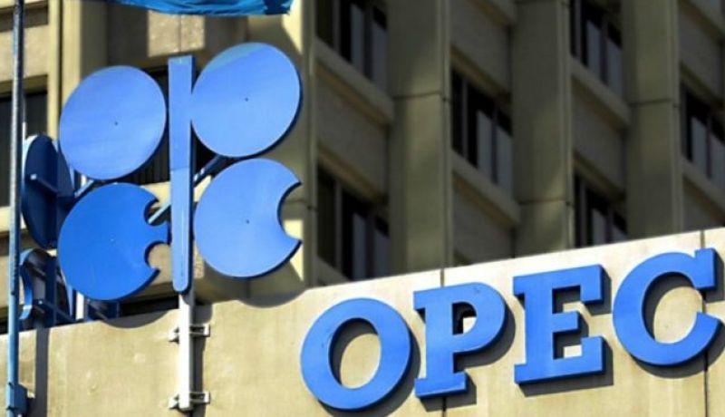 الدول غير الأعضاء في أوبك تتفق على تخفيض إنتاج النفظ
