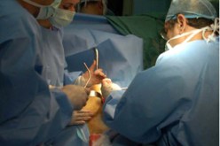 أجانب يتاجرون في أجساد الجزائريين.. و500 شكوى على طاولة عمادة الطب!