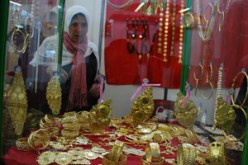 للتباهي بها في المناسبات أو الأفراح … تغيير الحلي الذهبية يستهوي الوهرانيات رغم أسعارها الملتهبة