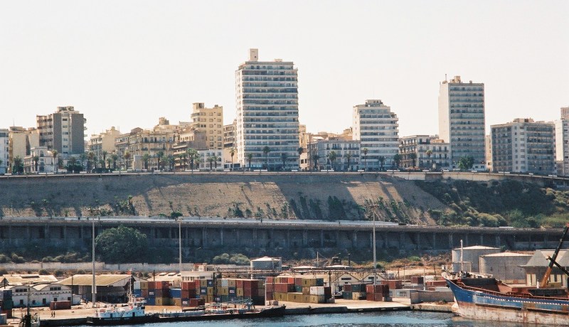 هزة أرضية بقوة 4.2 في وهران