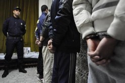 عصابة على متن 5 سيارات تسطو على 6 ملايير في عملية “براكاج” على طريقة الافلام بوهران