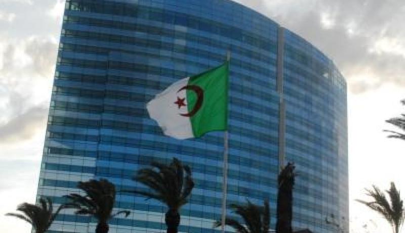 أختام ولاية وهران، فندق الشيراطون، الضرائب ومديرية المجاهدين بـ4 آلاف دينار فقط