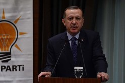 أردوغان يدعو لنبذ السلاح والاستماع لصوت العقل