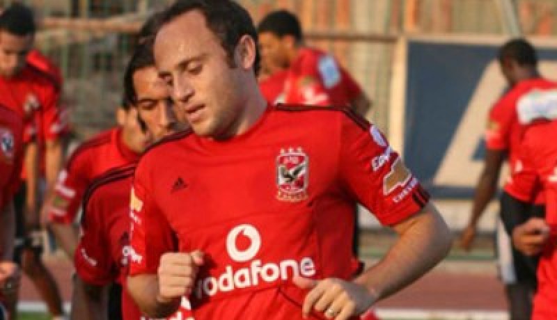 نادي الأهلي المصري يقول إن حافلة فريقه تعرضت لاعتداء