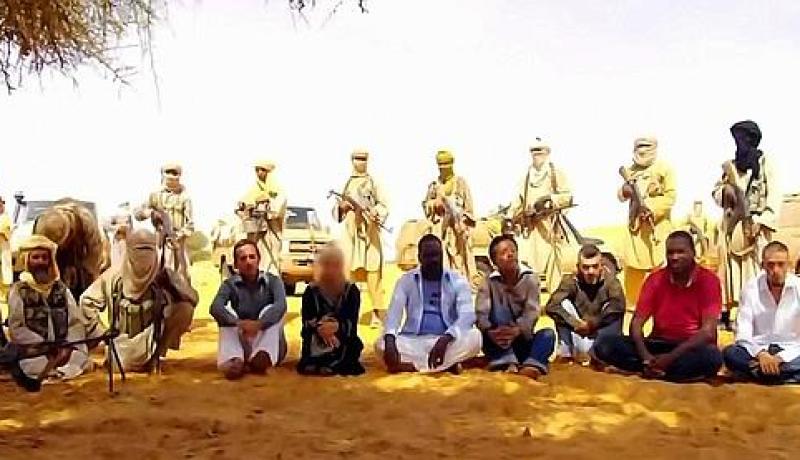 دروكدال‮ ‬يفرج عن ثلاث رهائن من شركة‮ ''‬أريفا‮'' ‬بعد ‮6 ‬أشهر