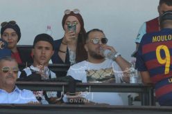 بالصور.. الشاب وحيد يدعم فريق الوفاق بمدرجات 5 جويلية !