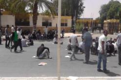 اعتصام العشرات من قدامى المجندين في الخدمة العسكرية أمام مقر ولاية باتنة