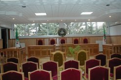  5 سنوات سجنا نافذا لمحافظ عقاري سابق بالرحوية بتيارت