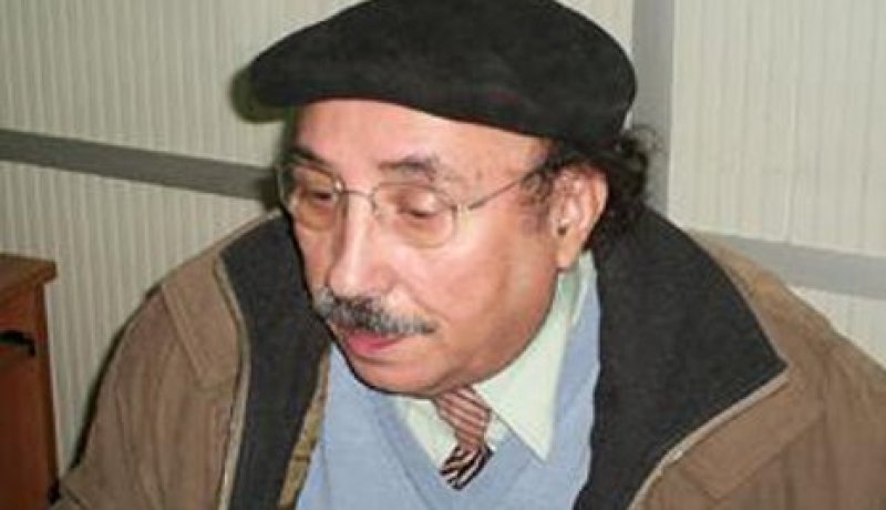 الروائي الكبير الطاهر وطار في ذمة الله