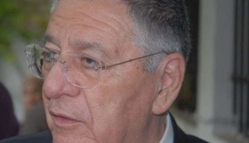 ولد عباس يريد بعث اتحاد الأطباء الجزائريين