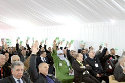 بني وي وي يبايعون روراوة ويصفّرون على ماجر