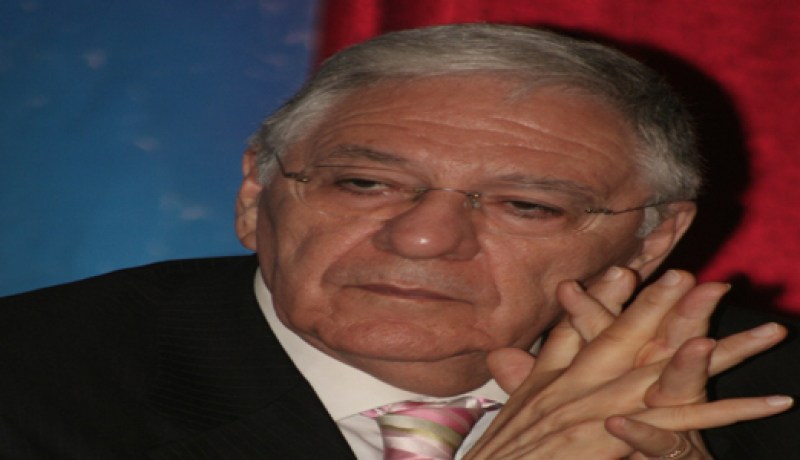 زوجة مسؤول توقف الإضراب