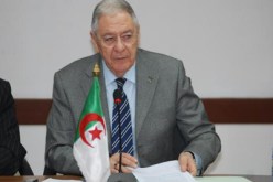 وزير الصحة يأمر بخصم أجور أطباء مضربين