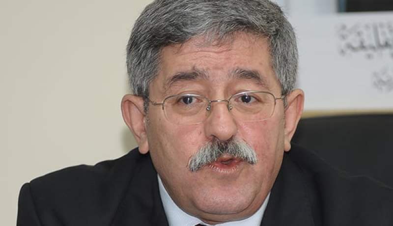 أويحيى يشدد على العمل الجواري عبر الأنترنت