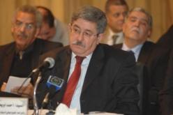 أويحيى يأمر البنوك العمومية بتوظيف الشباب خريجي الجامعات