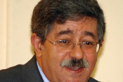 خمسون امرأة لدعم أسطول أويحيى