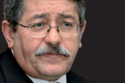 الوزير الأول أحمد أويحيى‮ ‬يشيّع جنازة أحد أقاربه في‮ ‬تيبازة‮ ‬