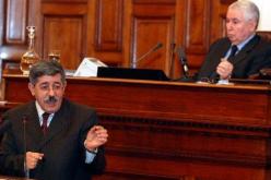 أويحيى :تراجع الجريمة في الجزائر بنسبة تزيد عن 30 بالمائة