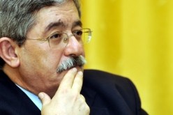 أويحيى يستقبل رئيس الجمعية الجزائرية للقانون الدستوري